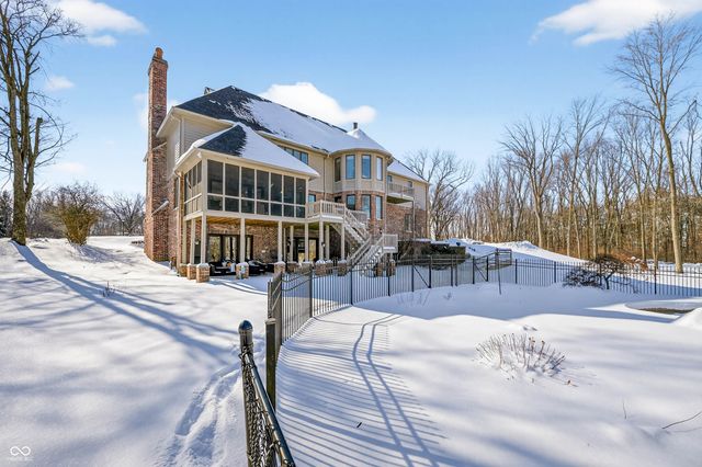 6460 Deerfield Drive, Greenwood, IN 46143