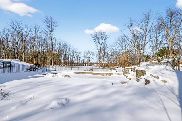 6460 Deerfield Drive, Greenwood, IN 46143