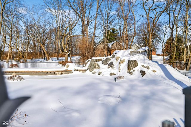 6460 Deerfield Drive, Greenwood, IN 46143