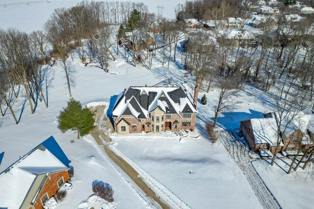 6460 Deerfield Drive, Greenwood, IN 46143