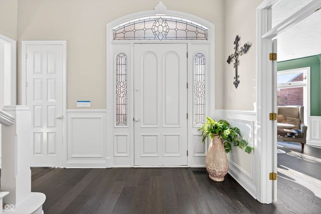 6460 Deerfield Drive, Greenwood, IN 46143