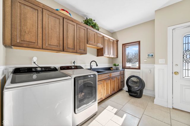 6460 Deerfield Drive, Greenwood, IN 46143