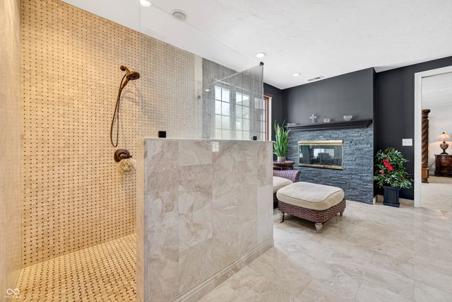 6460 Deerfield Drive, Greenwood, IN 46143