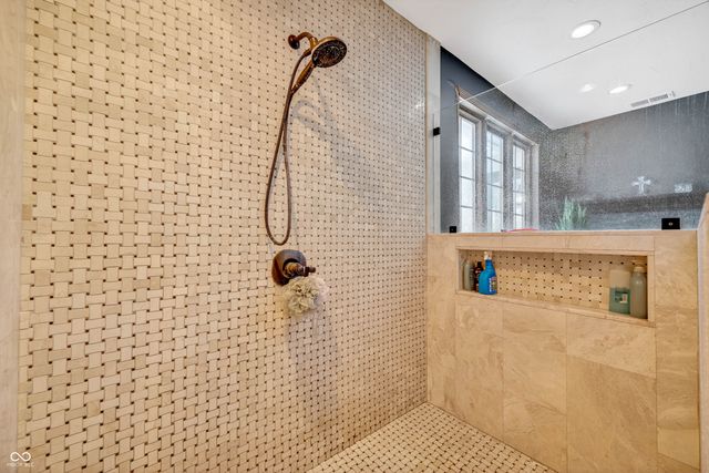 6460 Deerfield Drive, Greenwood, IN 46143