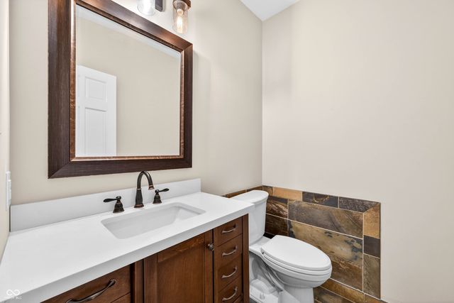 6460 Deerfield Drive, Greenwood, IN 46143