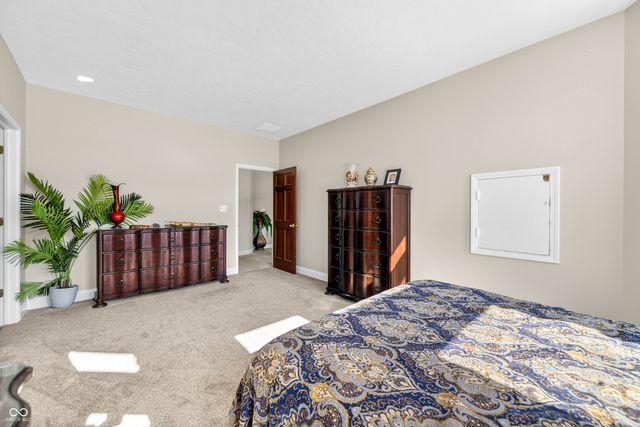 6460 Deerfield Drive, Greenwood, IN 46143