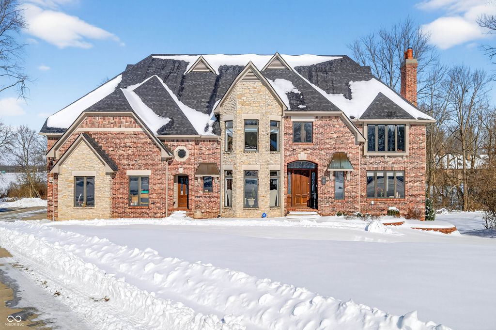 6460 Deerfield Drive, Greenwood, IN 46143