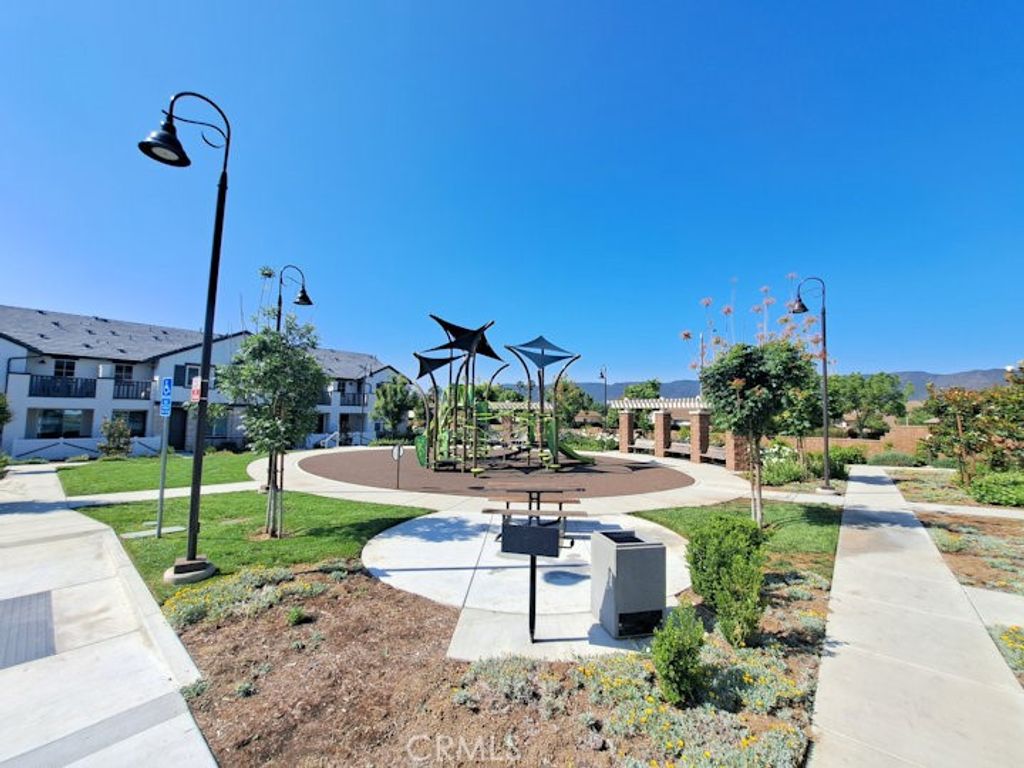 Image 4 of property listing at 41987 Isadora 1402, Murrieta, CA 92562