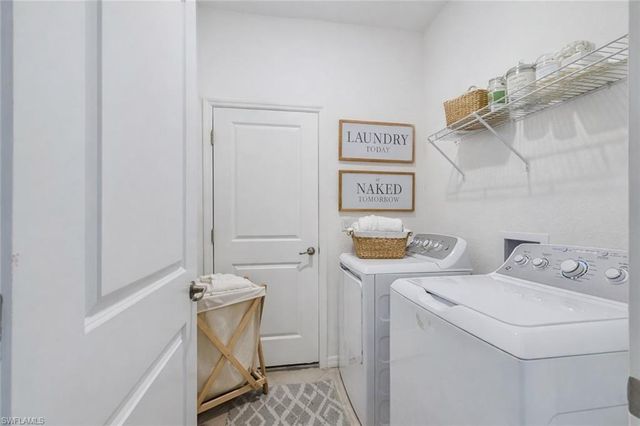 2681 Vine AVE, Naples, FL 34120