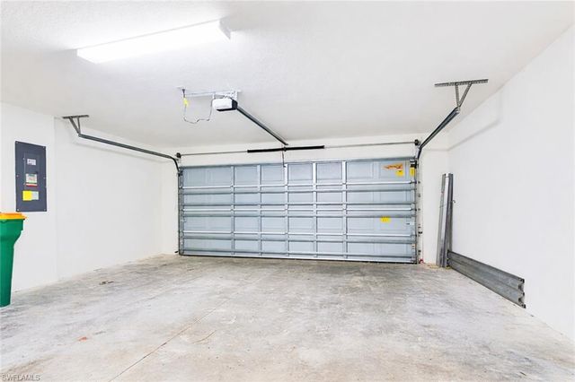 2681 Vine AVE, Naples, FL 34120