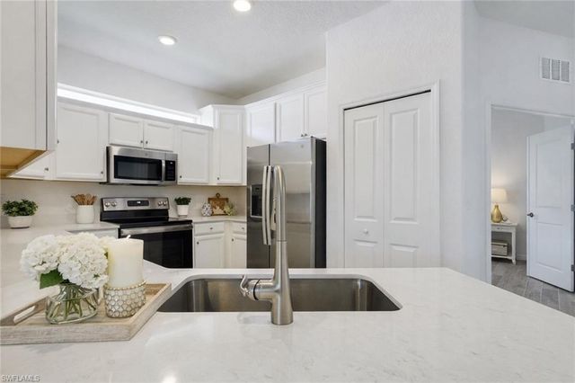 2681 Vine AVE, Naples, FL 34120