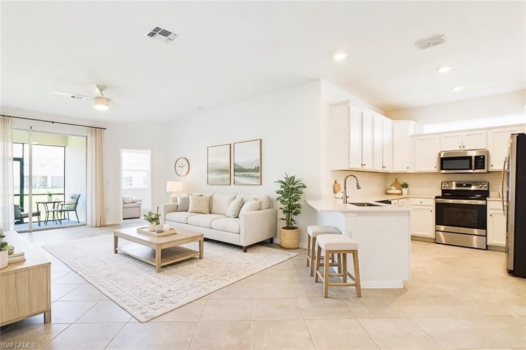 2681 Vine AVE, NAPLES, FL 34120 — photo 2