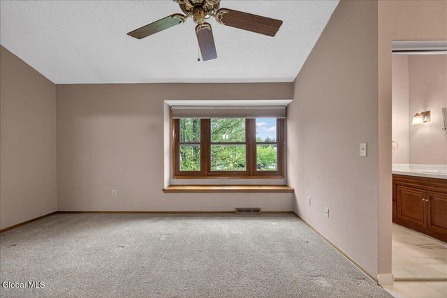 112 Stoney Creek Drive, Clifton Park, NY 12065