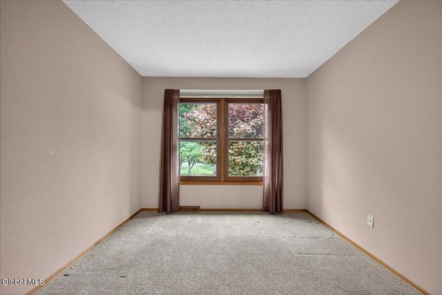 112 Stoney Creek Drive, Clifton Park, NY 12065