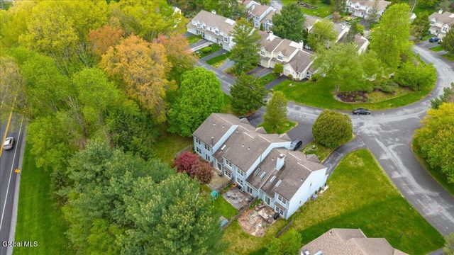 112 Stoney Creek Drive, Clifton Park, NY 12065