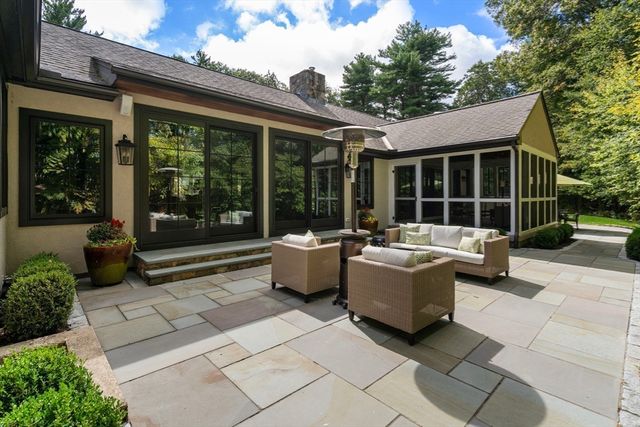 24 Claypit Hill Rd, Wayland, MA 01778