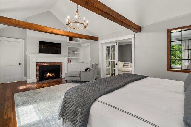 24 Claypit Hill Rd, Wayland, MA 01778