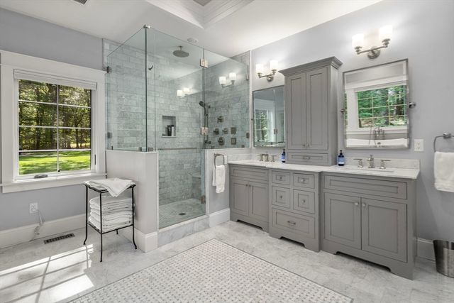 24 Claypit Hill Rd, Wayland, MA 01778