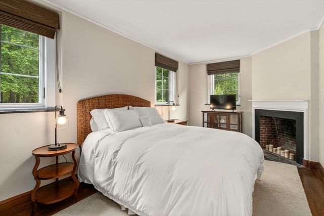 24 Claypit Hill Rd, Wayland, MA 01778