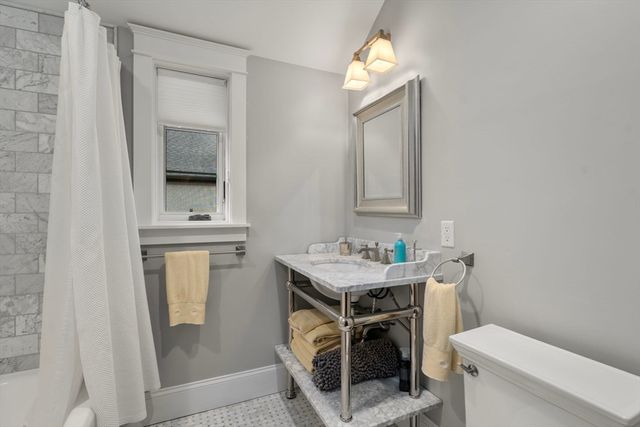 24 Claypit Hill Rd, Wayland, MA 01778