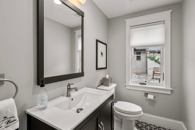 24 Claypit Hill Rd, Wayland, MA 01778