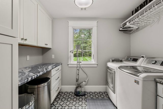 24 Claypit Hill Rd, Wayland, MA 01778