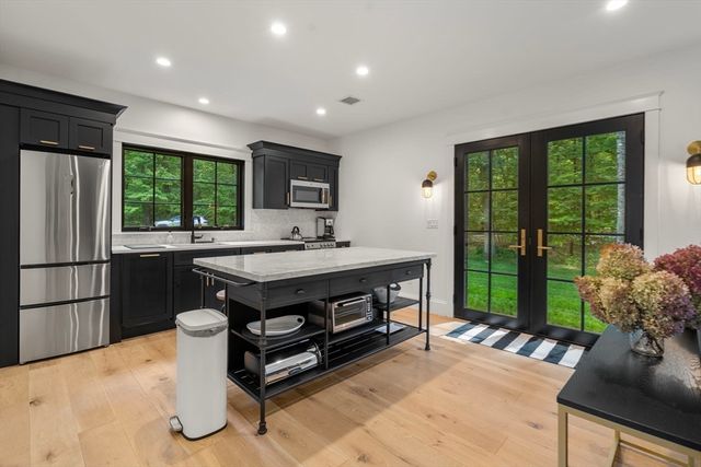 24 Claypit Hill Rd, Wayland, MA 01778