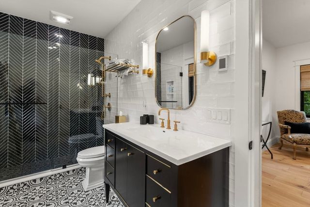 24 Claypit Hill Rd, Wayland, MA 01778