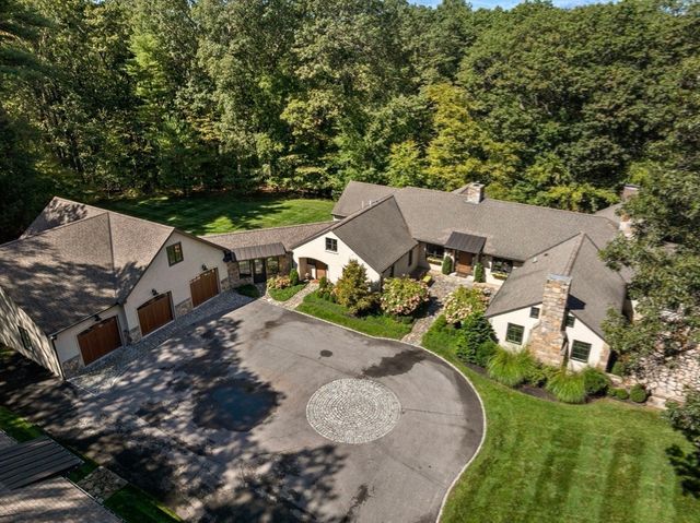 24 Claypit Hill Rd, Wayland, MA 01778