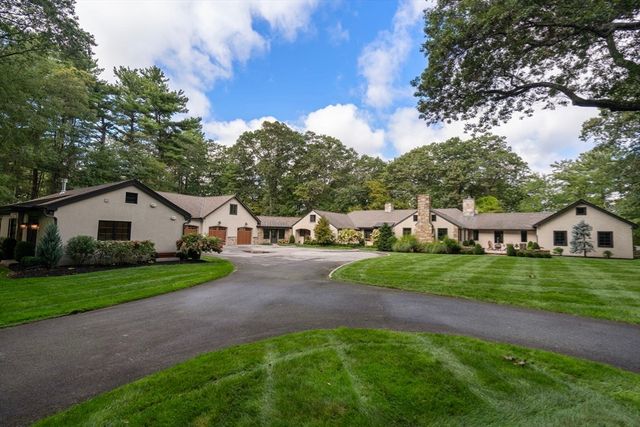 24 Claypit Hill Rd, Wayland, MA 01778
