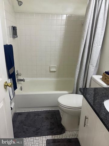 16 TOWNSHIP LINE RD, Elkins Park, PA 19027
