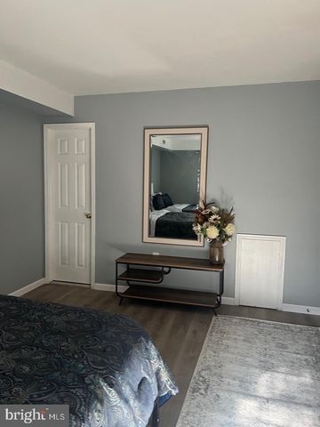 16 TOWNSHIP LINE RD, Elkins Park, PA 19027