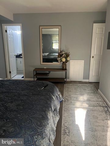 16 TOWNSHIP LINE RD, Elkins Park, PA 19027