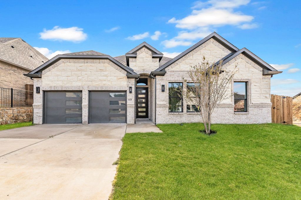 6428 ST. GEORGE Court, North Richland Hills, TX 76180