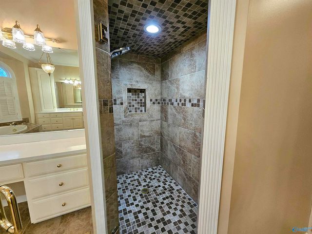 74 Lamon Drive, Decatur, AL 35603