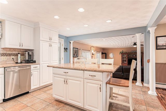 18 Elizabeth Ann Drive, Johnston, RI 02919