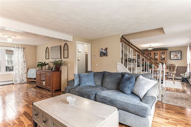 18 Elizabeth Ann Drive, Johnston, RI 02919