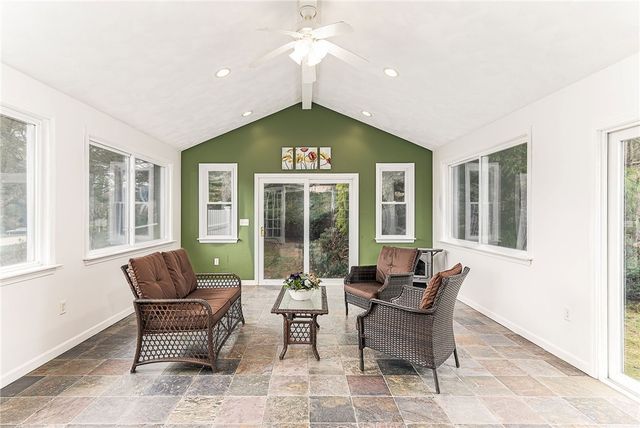 18 Elizabeth Ann Drive, Johnston, RI 02919