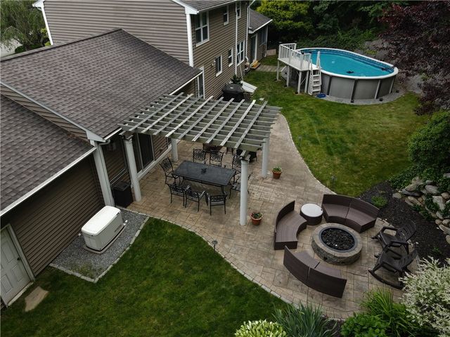 18 Elizabeth Ann Drive, Johnston, RI 02919