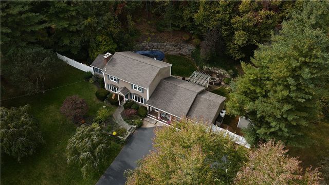 18 Elizabeth Ann Drive, Johnston, RI 02919