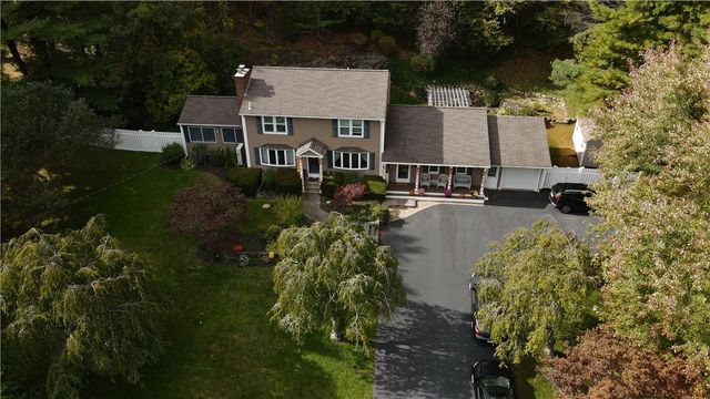 18 Elizabeth Ann Drive, Johnston, RI 02919