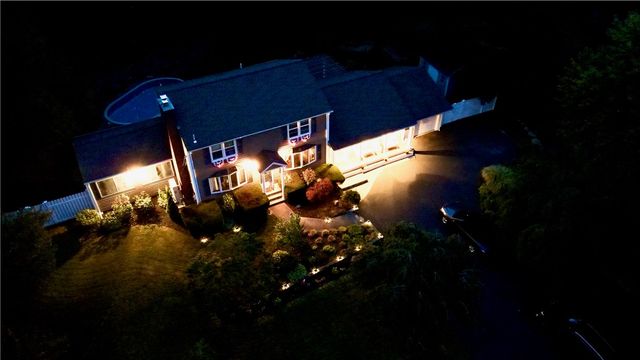 18 Elizabeth Ann Drive, Johnston, RI 02919