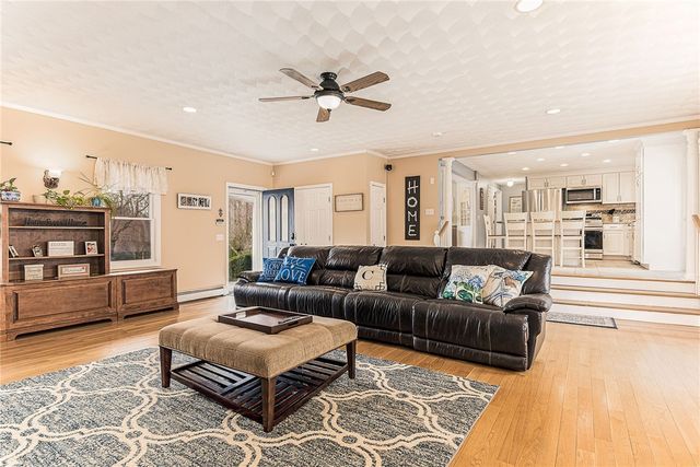 18 Elizabeth Ann Drive, Johnston, RI 02919