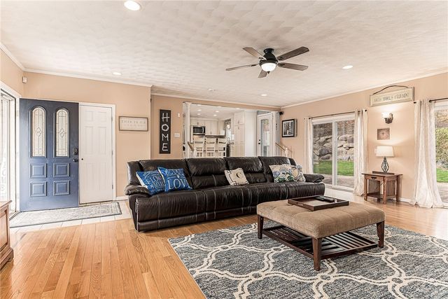 18 Elizabeth Ann Drive, Johnston, RI 02919