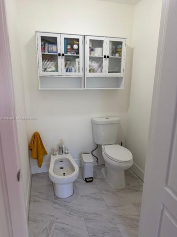 19554 NW 79th Place, Hialeah, FL 33015