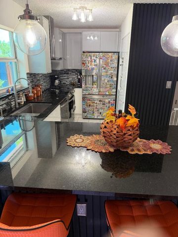 19554 NW 79th Place, Hialeah, FL 33015