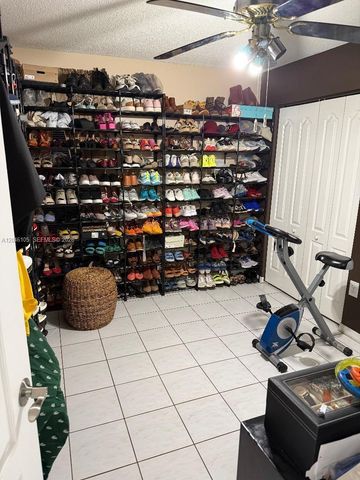 19554 NW 79th Place, Hialeah, FL 33015