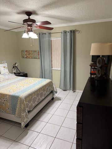 19554 NW 79th Place, Hialeah, FL 33015