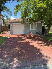 19554 NW 79th Place, Hialeah, FL 33015