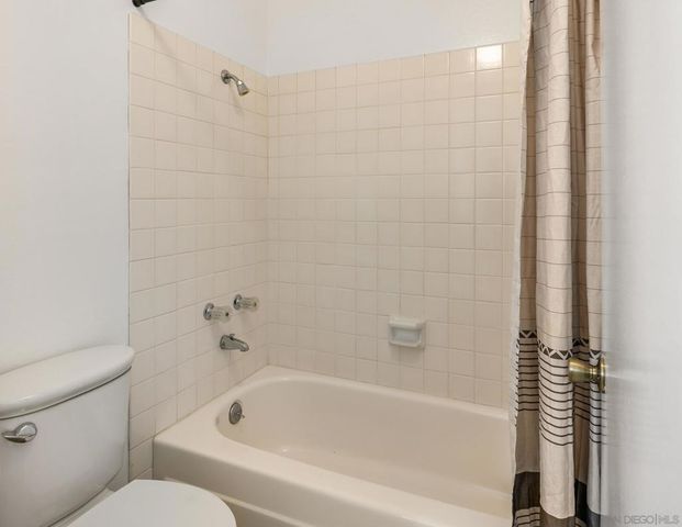 7905 Hemingway Ave, San Diego, CA 92120